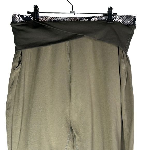 Lululemon Sunset Salutation Cropped leggings loose fit ruched, pockets , Sz 12 - Picture 8 of 10